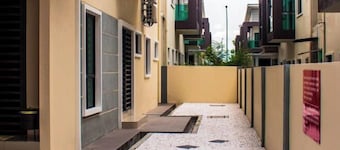 Tropical Livings Meru Ipoh Homestay