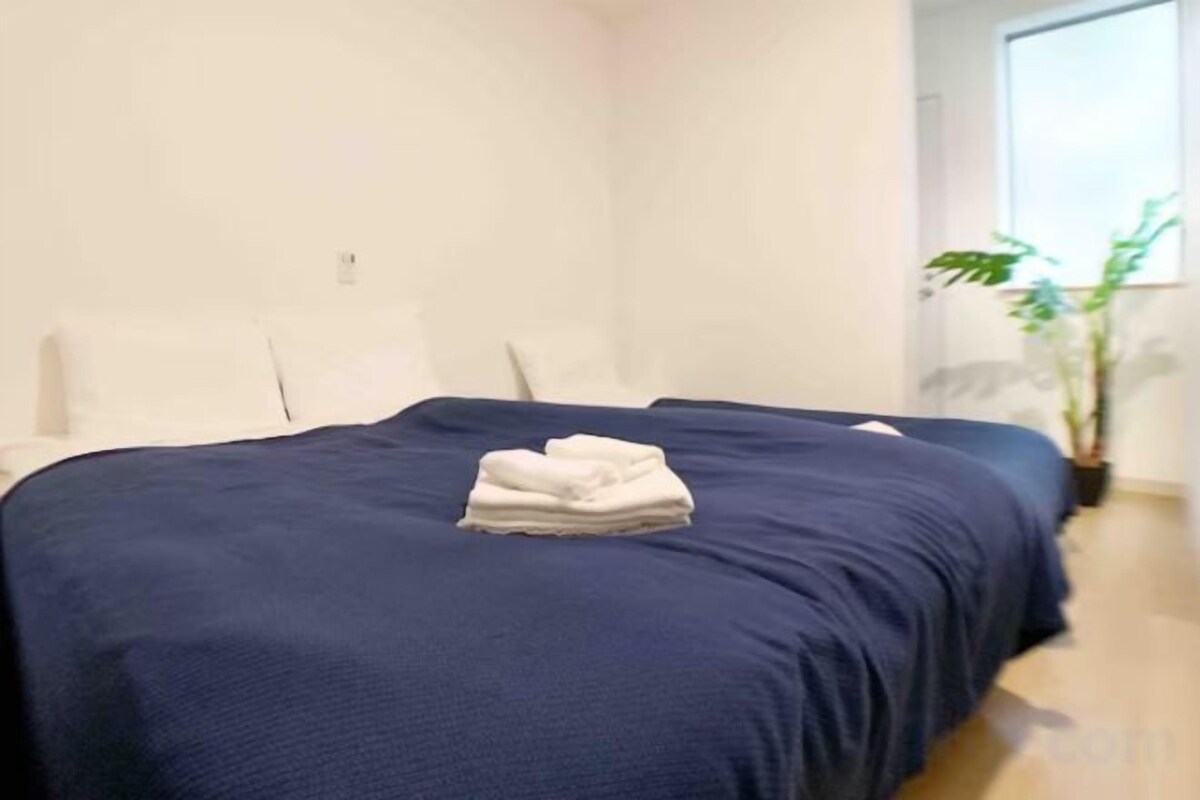 One-Bedroom Apartment_Room 101
