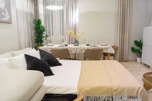 مكتب ومكواة/لوح كي وواي فاي مجانًا وملاءات أسرّة