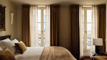 In-room safe, blackout curtains, soundproofing, iron/ironing board