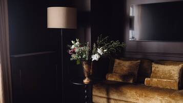 Deluxe Double Room, Courtyard View | In-room safe, blackout drapes, soundproofing, iron/ironing board