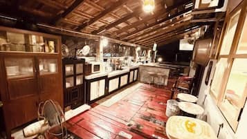 Bar (en el alojamiento)