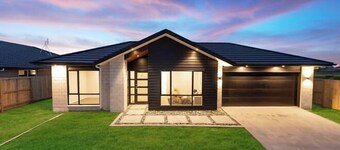 Hamilton Three bedrooms house