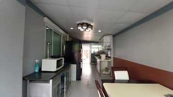 Maison, 3 chambres, accessible aux personnes à mobilité réduite, fumeurs | Cuisine privée