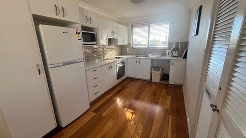 Woody Wonder 5 - Steps to the beach and views over the park