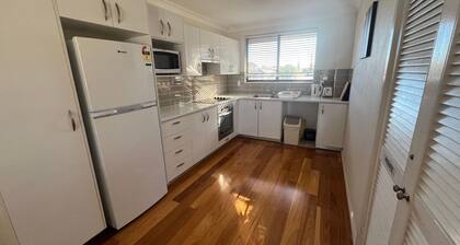 Woody Wonder 5 - Steps to the beach and views over the park