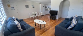 Woody Wonder 5 - Steps to the beach and views over the park