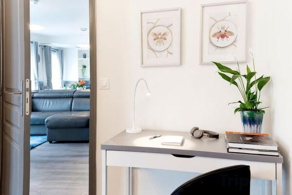 Interior - Horizon House (Paris)