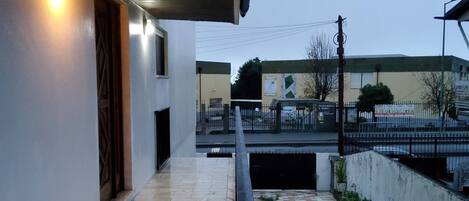 House, 5 Bedrooms, Balcony | Property grounds