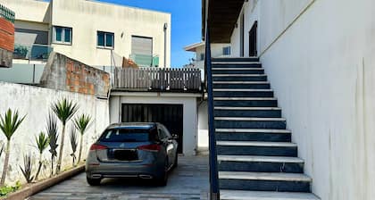 7 Room House, 2 Kitchens