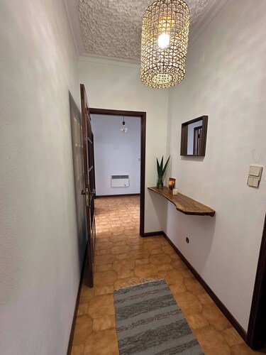 7 Room House, 2 Kitchens