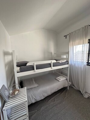 Villa, Multiple Bedrooms | 7 bedrooms - 7 Room House, 2 Kitchens (Vila Nova de Gaia)