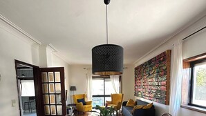 Dining room - 7 Room House, 2 Kitchens (Vila Nova de Gaia)