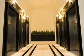 Unclassified image, 3 of 66, button - Econest Apartment By The One - Educity Ecobotanic (Gelang Patah)