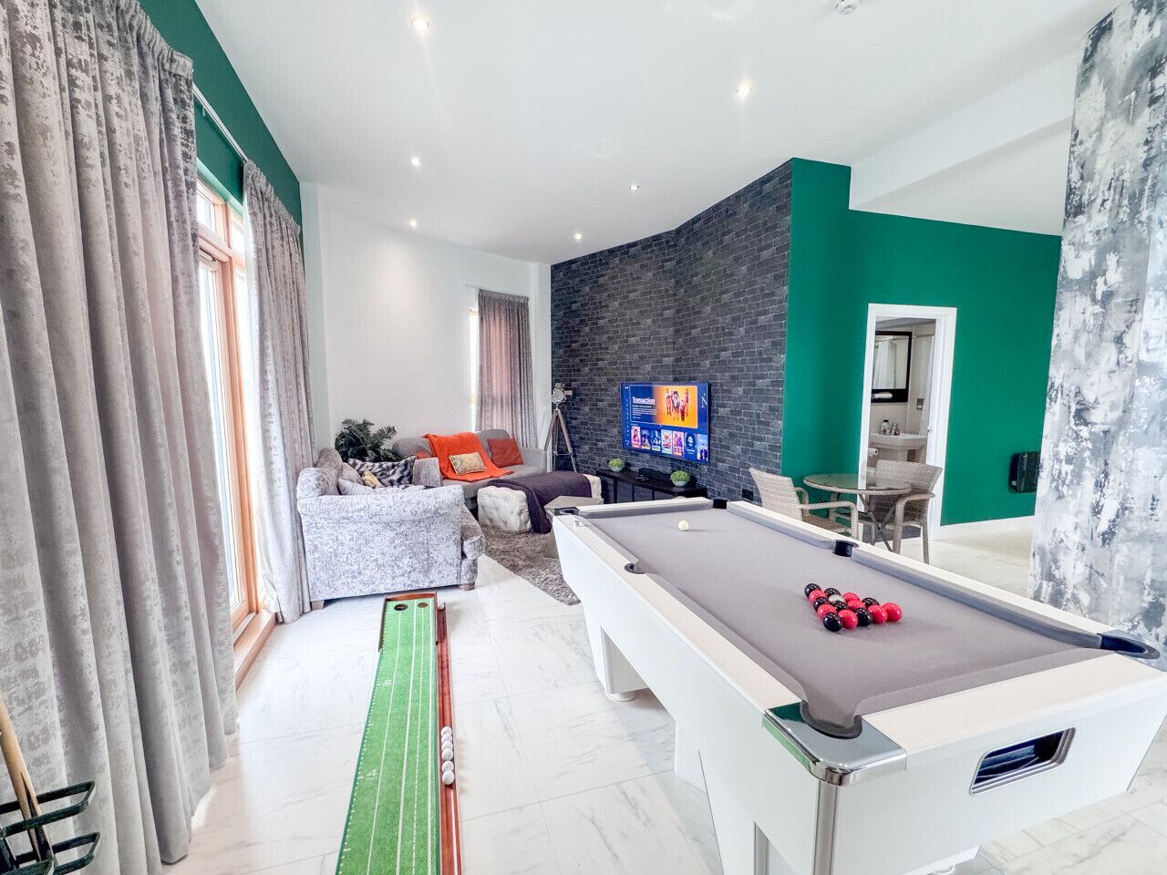 Spielezimmer