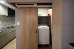 Room - Mita Villa (Tokyo)