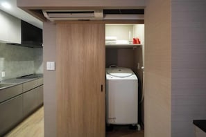 Room - Mita Villa (Tokyo)