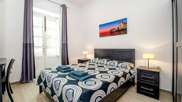 Camera Comfort, vista città | Ferro/asse da stiro, Wi-Fi gratuito