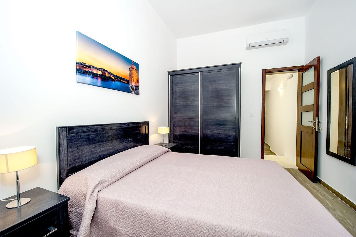 Articles gratuits dans le mini-bar, fer et planche à repasser
