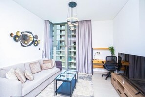 Cribs/infant beds
