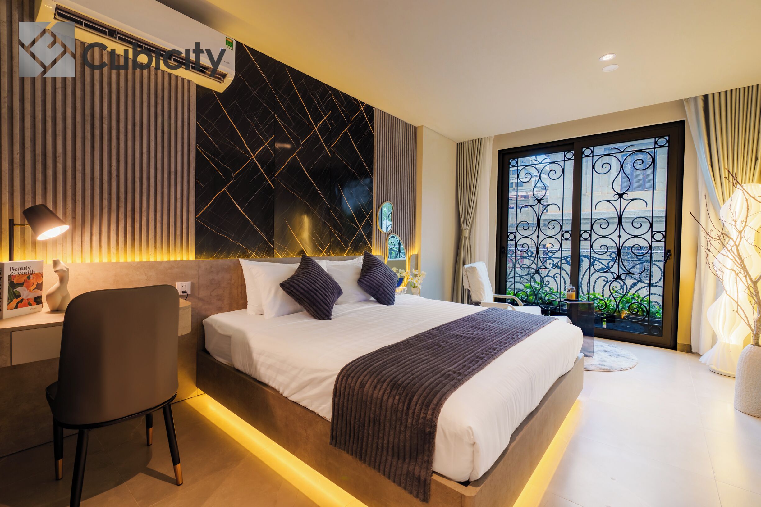 Deluxe Room, City View | Hypo-allergenic bedding, down duvets, memory-foam beds, in-room safe