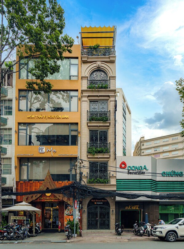 Front of property - Cubicity Wall Street House (Ho Chi Minh City)
