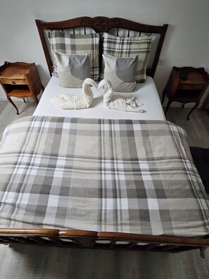 1 bedroom, iron/ironing board, WiFi - Small, quiet house in the countryside (Plonévez-du-Faou)