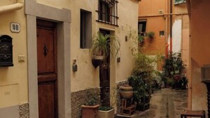 Unclassified image, 2 of 67, button - Vintage apartments in the center of Florence (Florence)