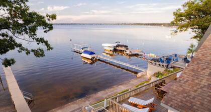 6bdr Lakefront Home w/Hot Tub