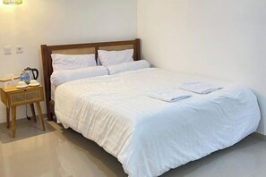 Unclassified image, 3 of 9, button - Home Stay Room In Bali (Bali)
