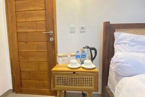 Unclassified image, 5 of 9, button - Home Stay Room In Bali (Bali)