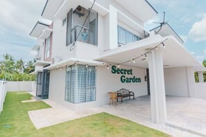 Exterior - Secret Garden Homestay (Kuala Selangor)