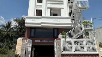 施設の正面