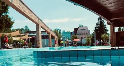 Holiday Beach Budapest Wellness and Conference Hotel