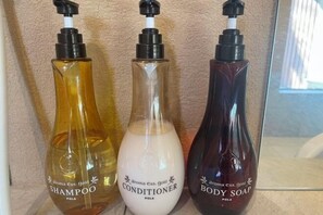 Bathroom amenities - yunonenomori (Kusatsu)