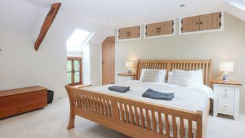 3 bedrooms, individually decorated, individually furnished, free WiFi