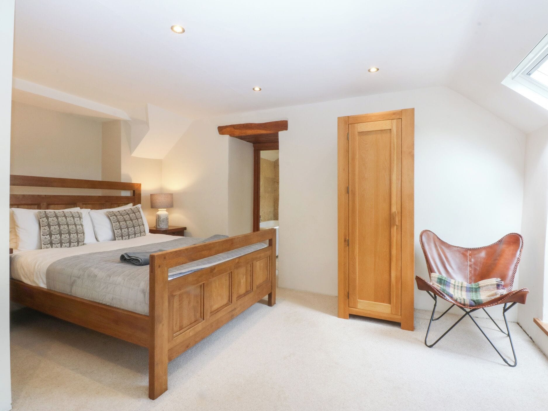 3 Schlafzimmer, individuell dekoriert, individuell eingerichtet