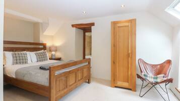 3 Schlafzimmer, individuell dekoriert, individuell eingerichtet