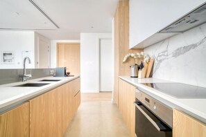 Room - Stella Stays Classy 2Bdr Barari Duplex (Dubai)