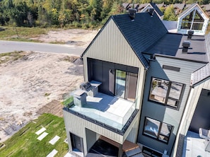 المنشأة من الخارج