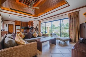 Room - Lotus Pool Villa Your Own Slice Of Island Paradise (Phuket)