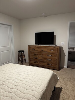 3 dormitoris, planxa i posts de planxar i wifi gratuïta 