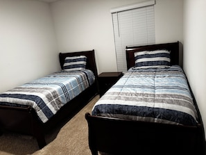 3 bedrooms, iron/ironing board, free WiFi