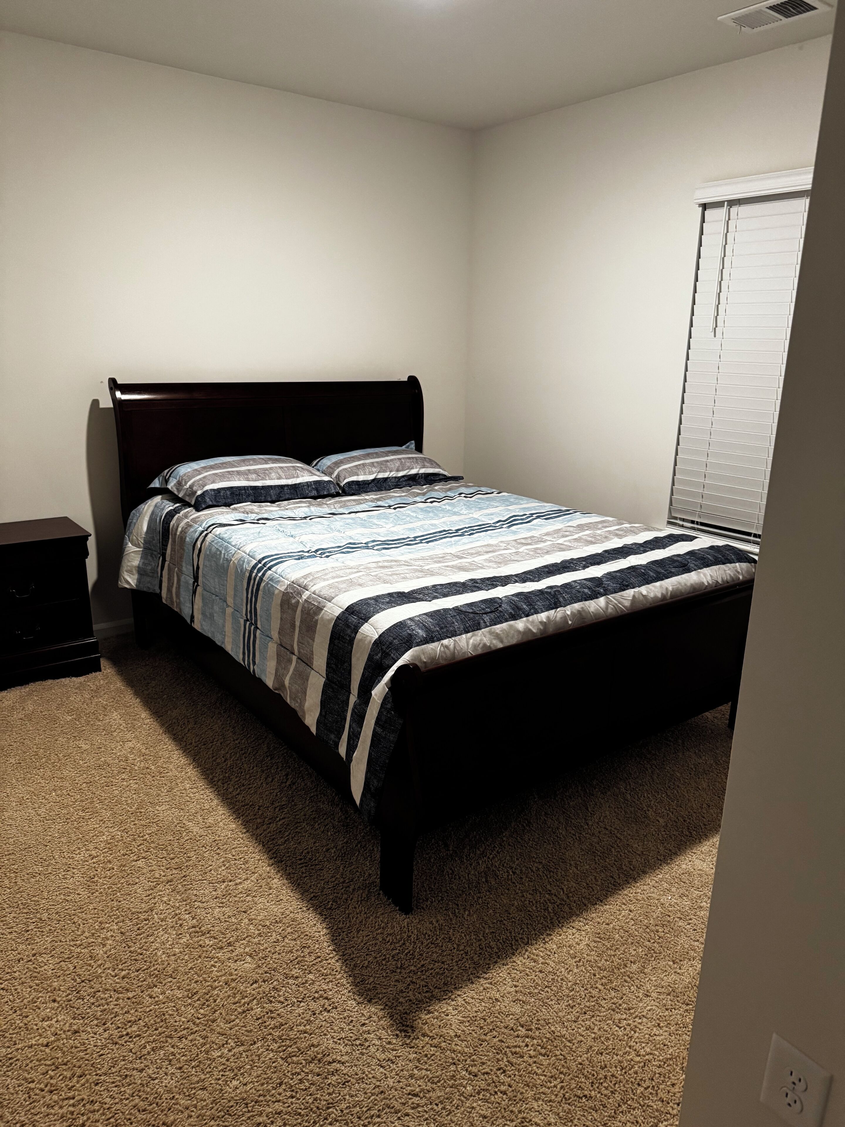 3 chambres, fer et planche à repasser, Wi-Fi gratuit