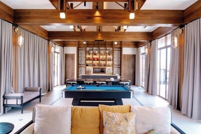 Krajokkaew Ling an 4 bedroom pool villa