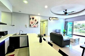 Room - The Loft Imago KK Time Square - 4 Bedrooms/ 10 PAX (Kota Kinabalu)