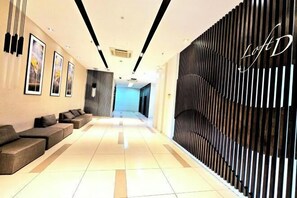 Lobby-Lounge