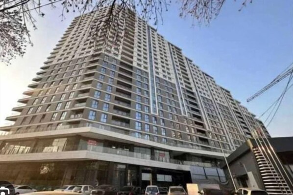 Exterior - White studio in Akai City,Tashkent (Tashkent)