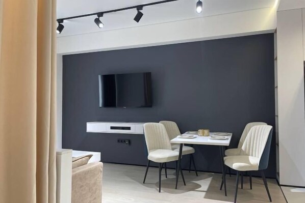 Room - White studio in Akai City,Tashkent (Tashkent)