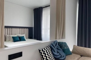 Room - White studio in Akai City,Tashkent (Tashkent)